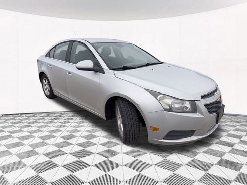 Used 2014 Chevrolet Cruze LT image 6