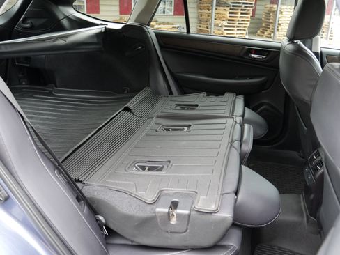 Used 2017 Subaru Outback 3.6R Limited image 29