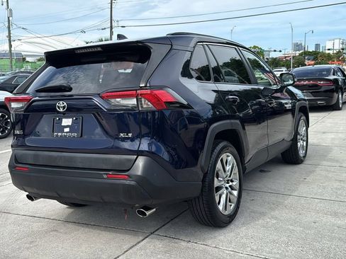 Used 2019 Toyota RAV4 XLE Premium FWD image 15