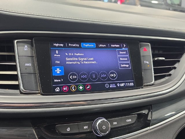 Used 2020 Buick Enclave Essence AWD/4WD image 15