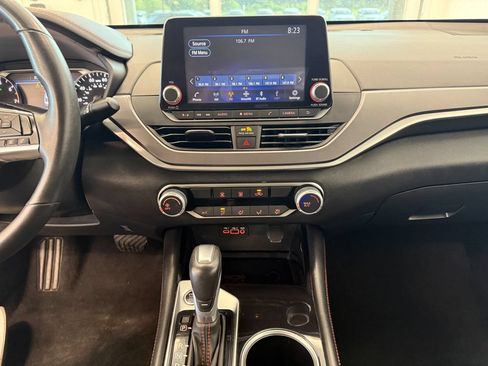Used 2024 Nissan Altima 2.5 SR FWD image 21