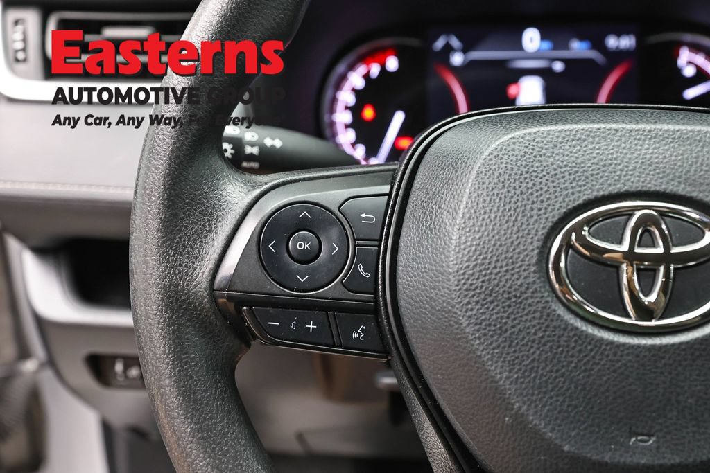 Used 2024 Toyota RAV4 XLE AWD/4WD image 15
