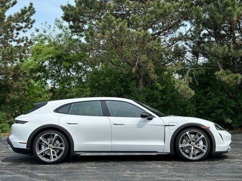 New 2023 Porsche Taycan Cross Turismo image 7