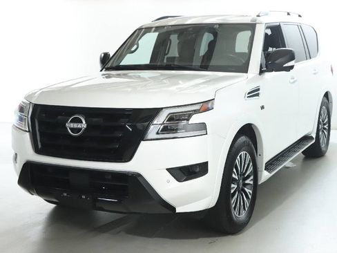 Used 2022 Nissan Armada SL w/ Midnight Edition Package RWD image 4