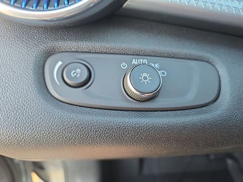 New 2026 Chevrolet Trax LT w/ LT Convenience Package FWD image 26