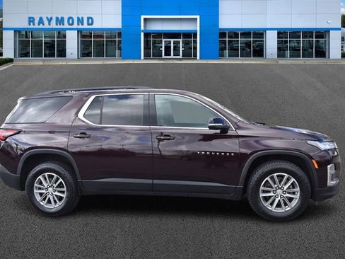 Used 2023 Chevrolet Traverse LT AWD/4WD image 2