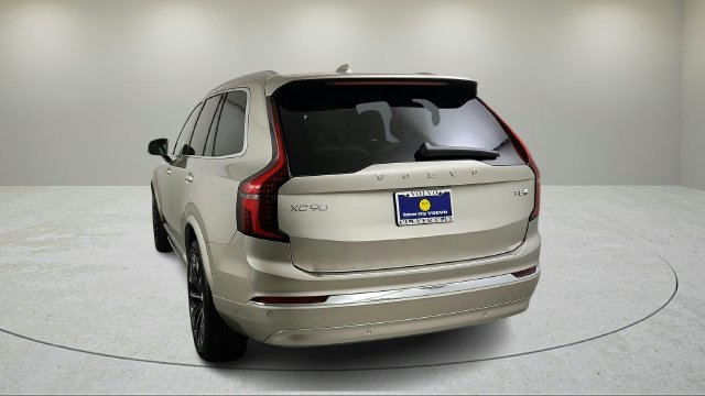 New 2026 Volvo XC90 T8 Plus w/ Protection Package Premier AWD/4WD image 5