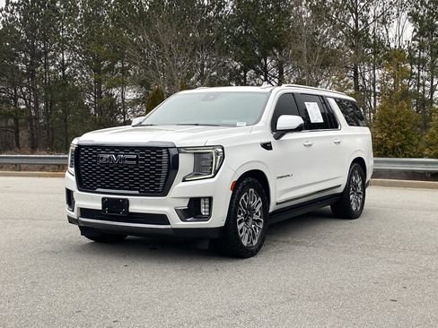 Used 2023 GMC Yukon XL Denali Ultimate image 14