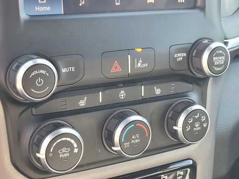 Used 2024 RAM 1500 Big Horn AWD/4WD image 19