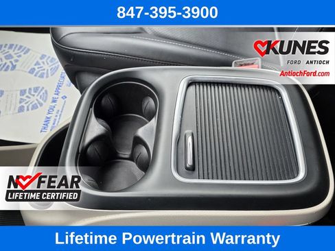Used 2024 Chrysler Pacifica Touring-L FWD image 54