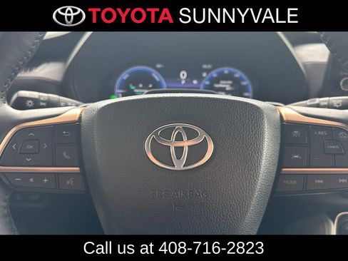 Used 2025 Toyota Grand Highlander AWD Hybrid image 29
