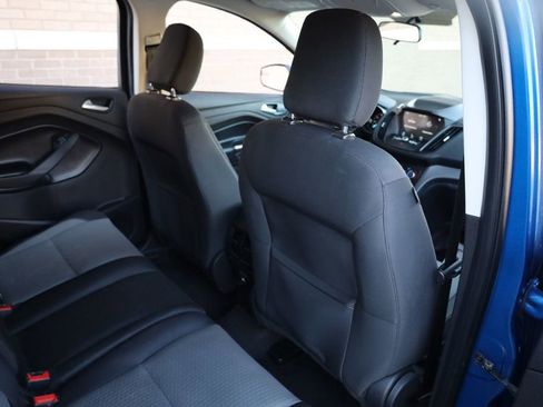 Used 2019 Ford Escape SE image 24