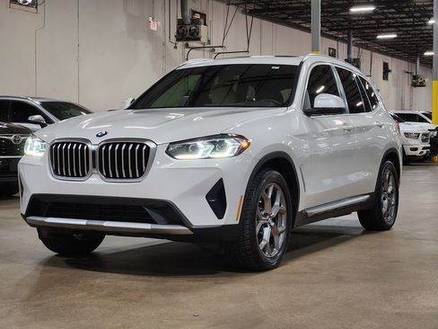 Used 2024 BMW X3 sDrive30i w/ Premium Package RWD image 4