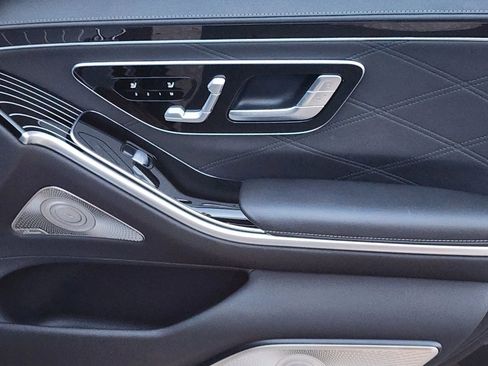 Used 2024 Mercedes-Benz Maybach S 580 4MATIC image 34