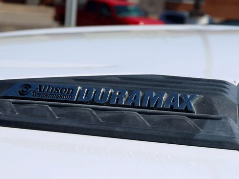 Used 2021 Chevrolet Silverado 2500 LTZ w/ LTZ Convenience Package AWD/4WD image 9