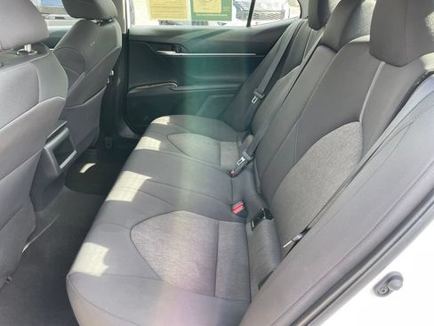 Used 2022 Toyota Camry LE FWD image 7