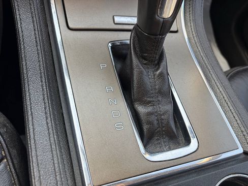 Used 2014 Lincoln MKX AWD w/ Equipment Group 102A image 28