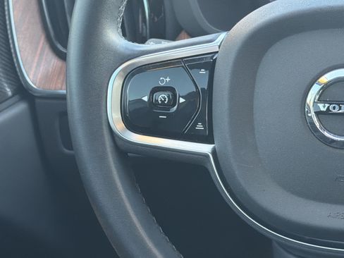 Certified 2023 Volvo XC60 B5 Plus image 19