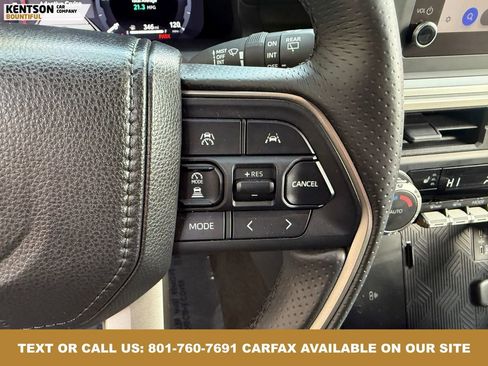 Used 2025 Toyota 4Runner TRD Off-Road image 18