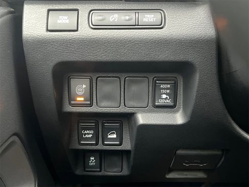 Used 2023 Nissan Frontier SV w/ SV Convenience Package image 11