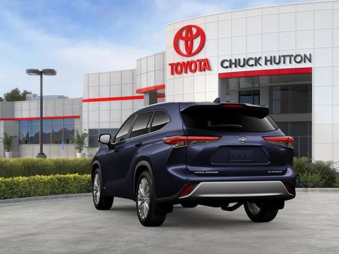 New 2026 Toyota Highlander Platinum image 7