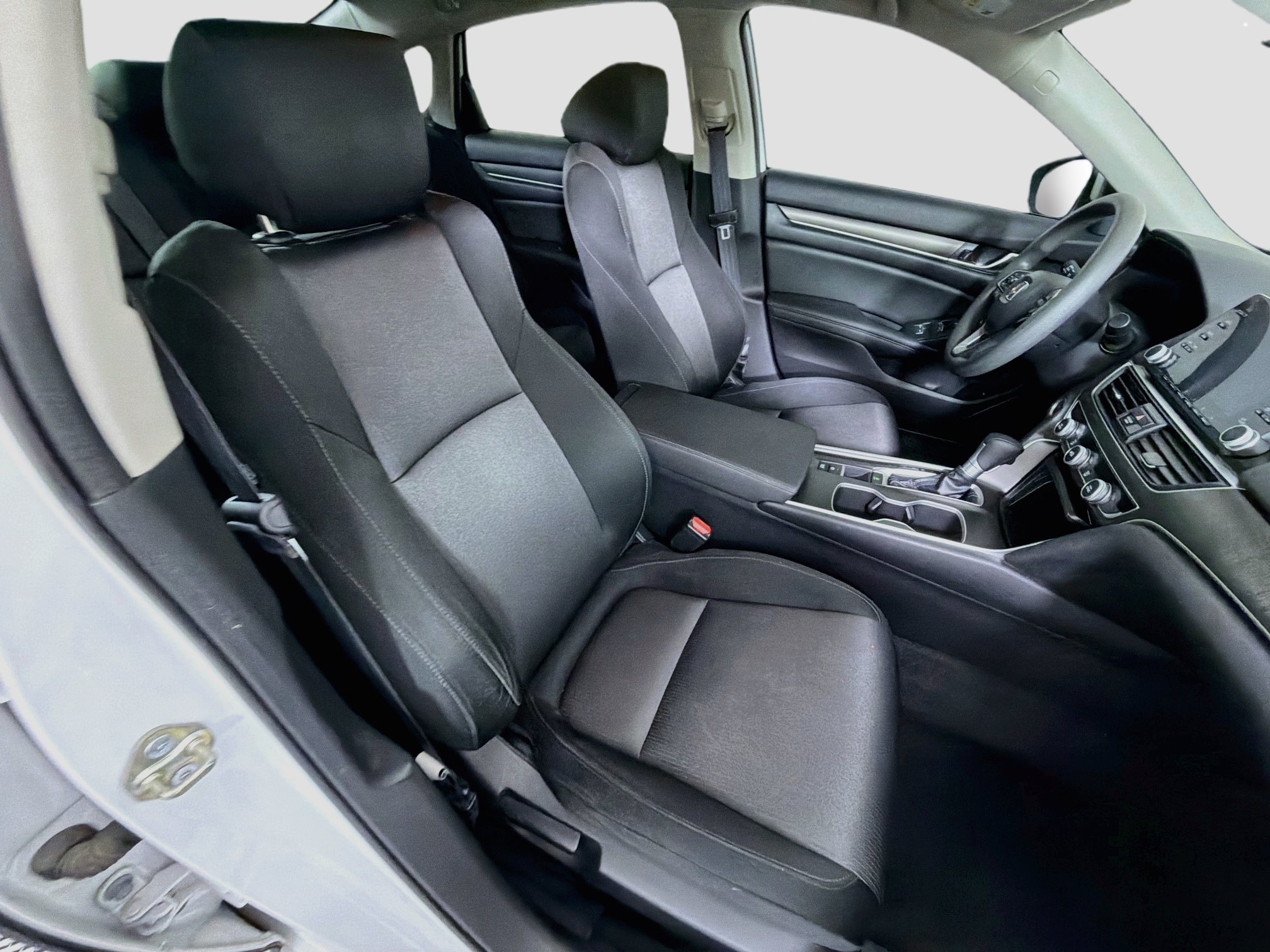 Used 2020 Honda Accord LX image 29