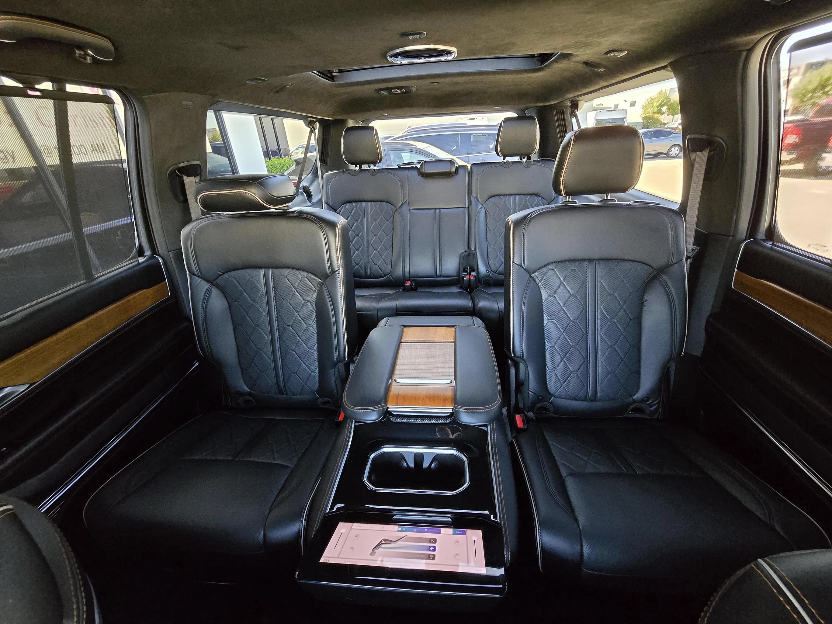 Used 2024 Jeep Grand Wagoneer L Series III AWD/4WD image 37