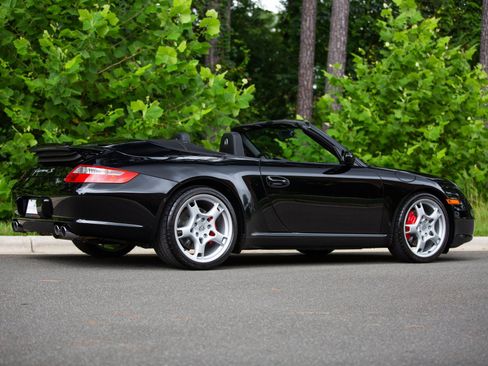 Used 2005 Porsche 911 Carrera S image 23