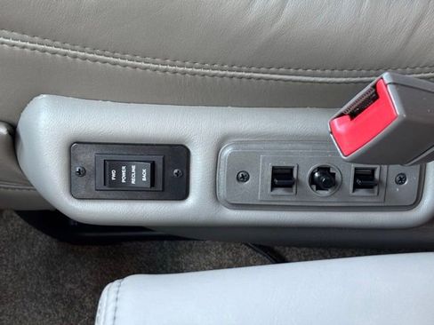 Used 2022 GMC Savana 2500 w/ Enhanced Convenience Package RWD image 37