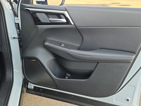 New 2026 Mitsubishi Outlander SE image 32