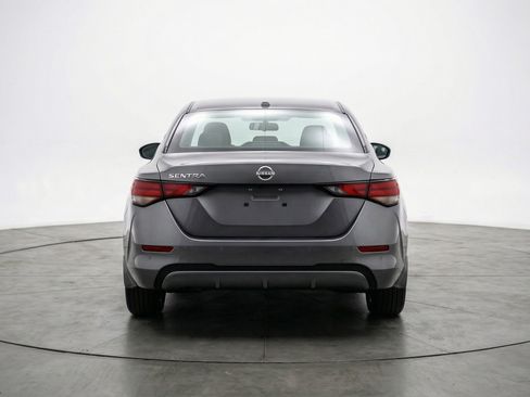 Used 2025 Nissan Sentra SV image 7
