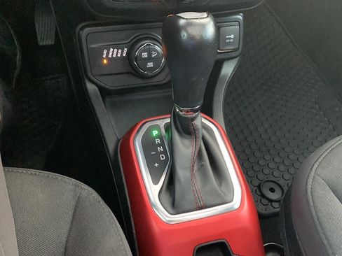 Used 2018 Jeep Renegade Trailhawk w/ Safety & Security Group AWD/4WD image 14