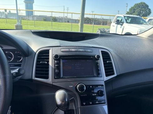 Used 2014 Toyota Venza LE AWD/4WD image 10