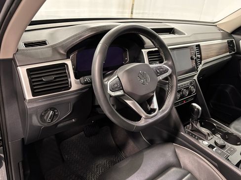 Used 2021 Volkswagen Atlas SEL Premium image 10