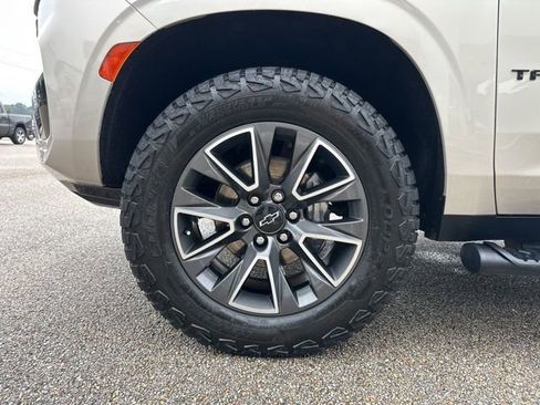 Used 2024 Chevrolet Tahoe Z71 w/ Luxury Package AWD/4WD image 56