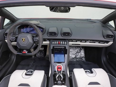 Used 2024 Lamborghini Huracan EVO AWD/4WD image 47