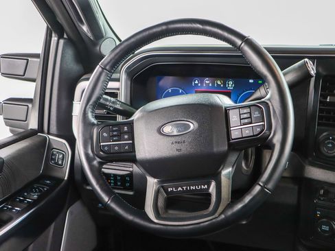 Used 2025 Ford F450 Platinum w/ FX4 Off-Road Package image 13