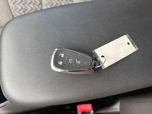 Used 2023 Chevrolet Equinox LT image 29