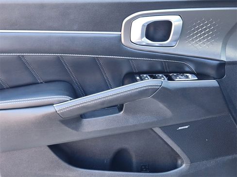 Used 2021 Kia Sorento SX image 21