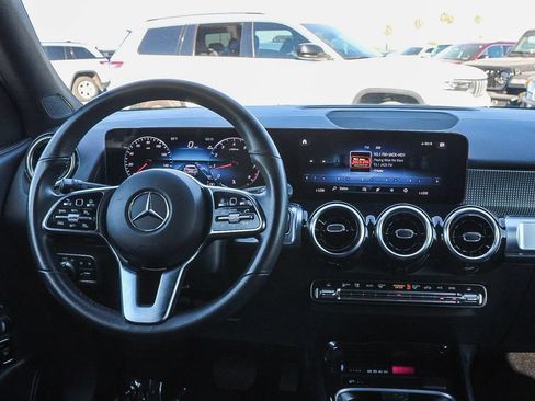 Used 2023 Mercedes-Benz GLB 250 4MATIC image 14