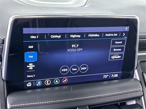 Used 2021 GMC Yukon XL SLT w/ SLT Premium Package image 13