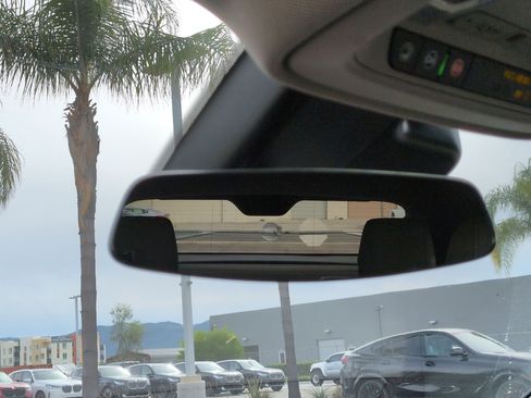 Used 2023 Cadillac XT4 Premium Luxury image 26