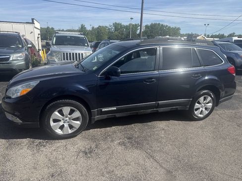 Used 2012 Subaru Outback 2.5i Limited AWD/4WD image 3