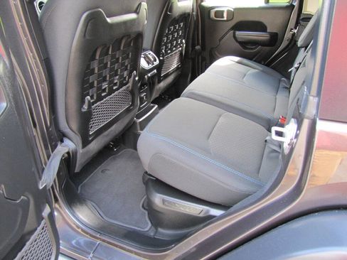 Used 2021 Jeep Wrangler Unlimited Rubicon 4xe w/ Dual Top Group image 21