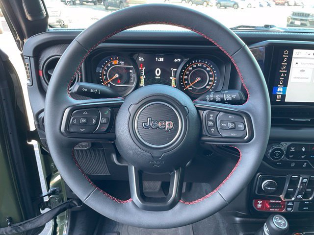 Used 2024 Jeep Wrangler Unlimited Rubicon AWD/4WD image 14