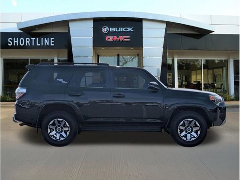 Used 2019 Toyota 4Runner TRD Off-Road Premium AWD/4WD image 2