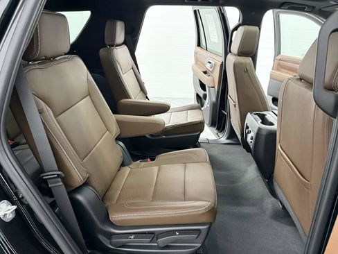 Used 2023 Chevrolet Tahoe High Country image 18