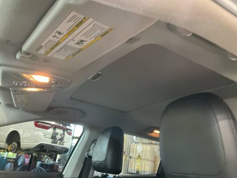 Used 2019 Jeep Compass Limited AWD/4WD image 30