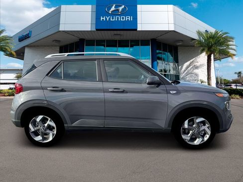 New 2026 Hyundai Venue SEL FWD image 10