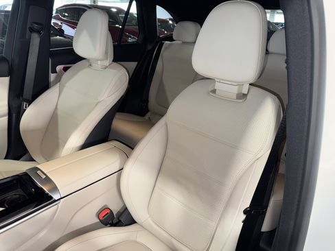 Used 2026 Mercedes-Benz GLC 300 image 32